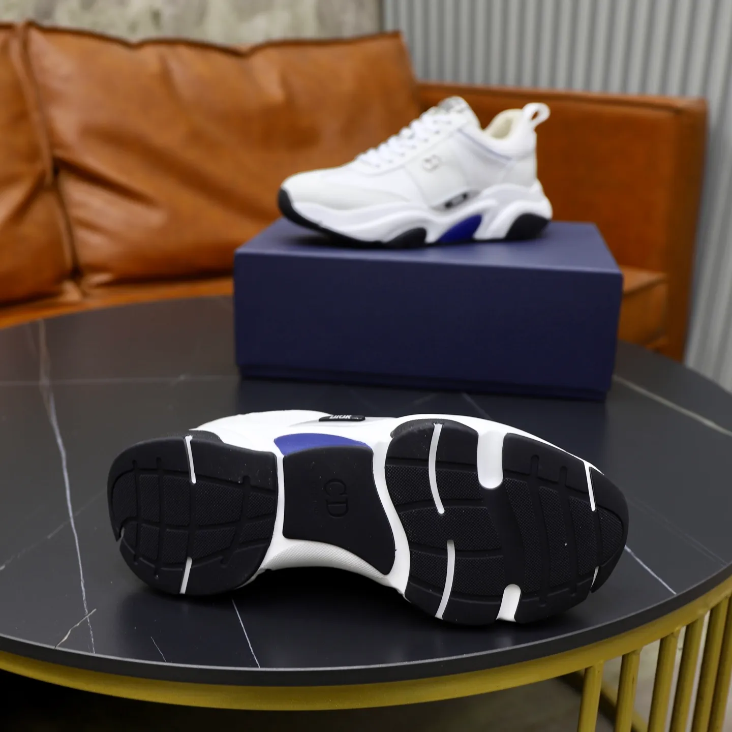 Ex-factory price: 462💰🙅‍♂️🙅‍♂️🙅‍♂️ Brand: Dior DIOR Standard code: 38-44 (45 customized) Grade: Same as the official website Material: Original leather splicing Comfortable and breathable lining Original wear-resistant outsole Style category: Men's fashionable casual shoes Running sneakers Noble luxury brand elements Top luxury Color: actual picture color